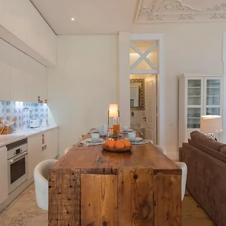 Lovelystay - Cozy Duplex In Alfama Lisboa