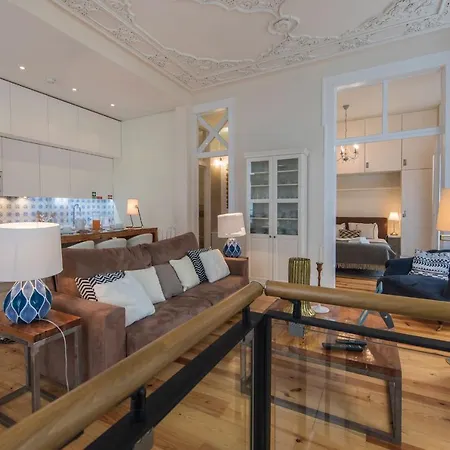 Lovelystay - Cozy Duplex In Alfama Lejlighed Lisboa