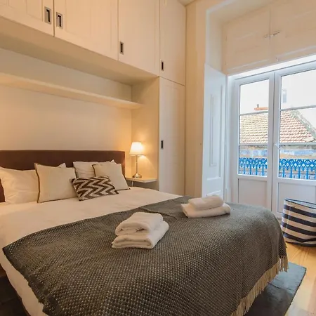 Lovelystay - Cozy Duplex In Alfama 아파트