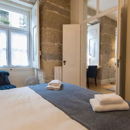 Lovelystay - Cozy Duplex In Alfama Apartment *