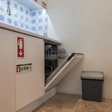 Lovelystay - Cozy Duplex In Alfama Lisboa