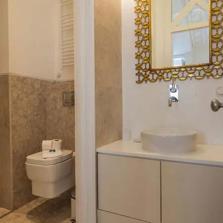 Lovelystay - Cozy Duplex In Alfama Apartamento Lisboa