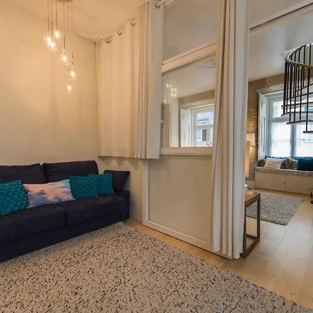 Lovelystay - Cozy Duplex In Alfama Apartamento Lisboa